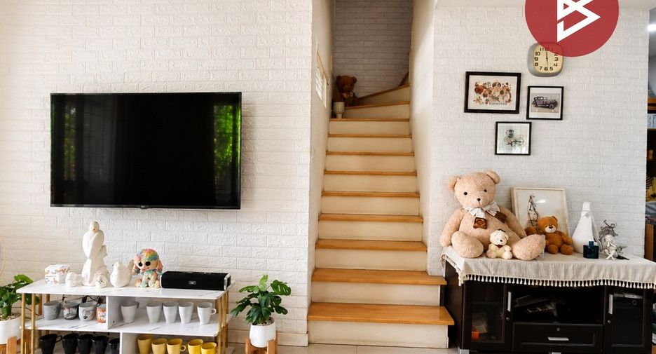 ขาย 3 ห้องนอน ทาวน์เฮ้าส์ ใน เมืองปทุมธานี, ปทุมธานี