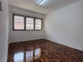 For sale 5 bedrooms townhouse in Ratchathewi, Bangkok