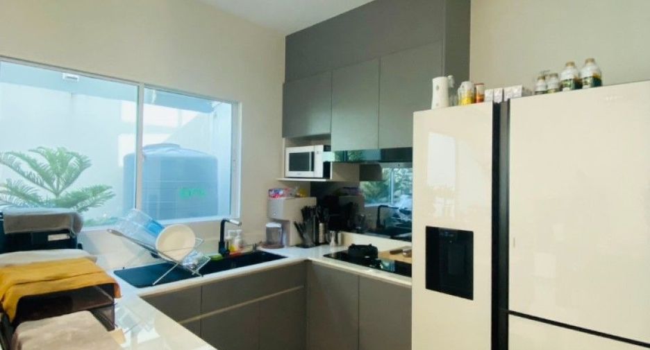 Reihenhaus zur Miete und zum Kauf mit 3 Zimmer in Lat Krabang, Bangkok