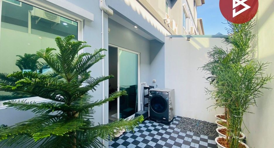 Reihenhaus zur Miete und zum Kauf mit 3 Zimmer in Lat Krabang, Bangkok