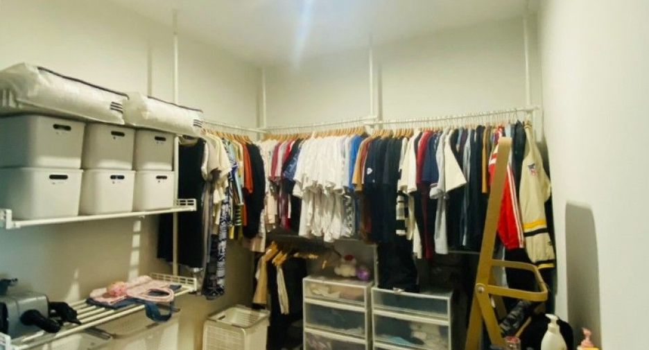 Reihenhaus zur Miete und zum Kauf mit 3 Zimmer in Lat Krabang, Bangkok