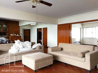 For rent 3 bedrooms apartment in Watthana, Bangkok