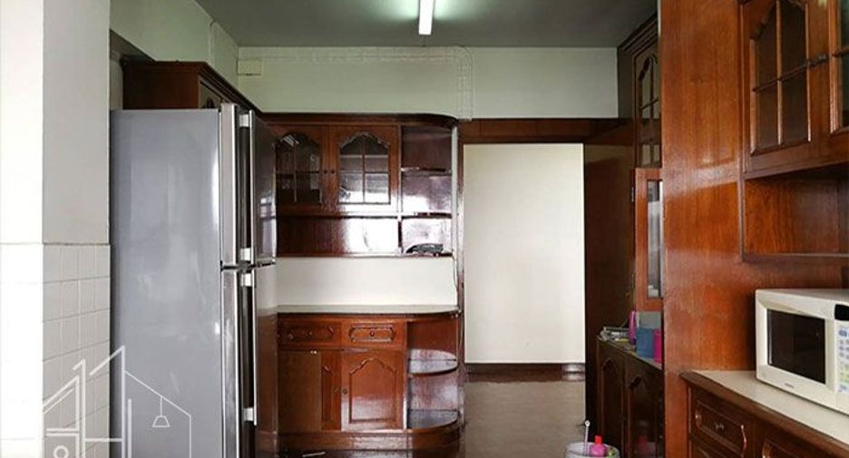ให้เช่า 3 ห้องนอน อพาร์ทเม้นท์ ใน วัฒนา, กรุงเทพฯ