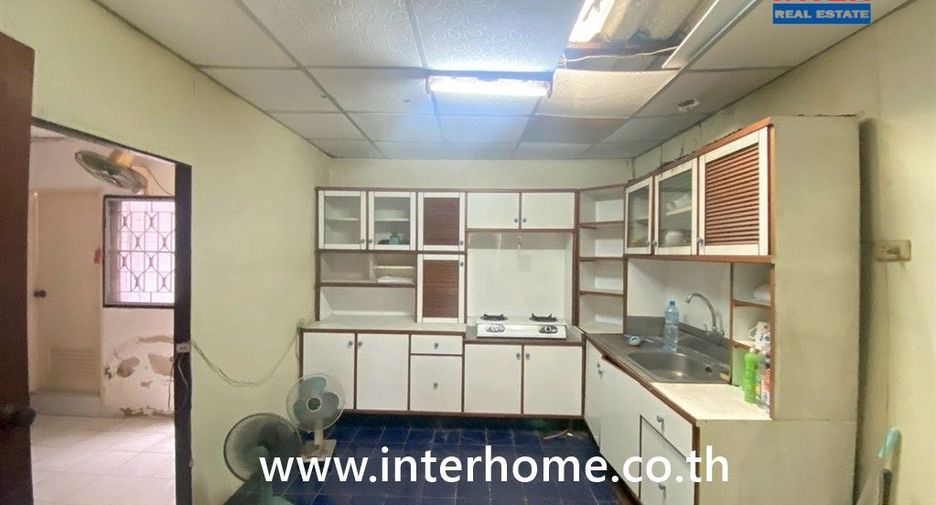 Reihenhaus zum Kauf mit 2 Zimmer in Bueng Kum, Bangkok