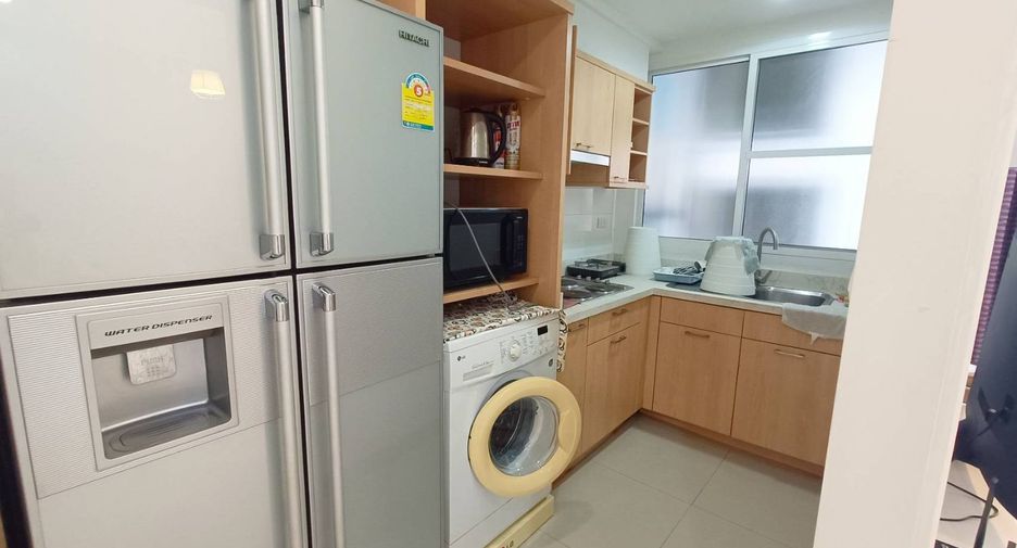For rent 2 bedrooms condo in Watthana, Bangkok
