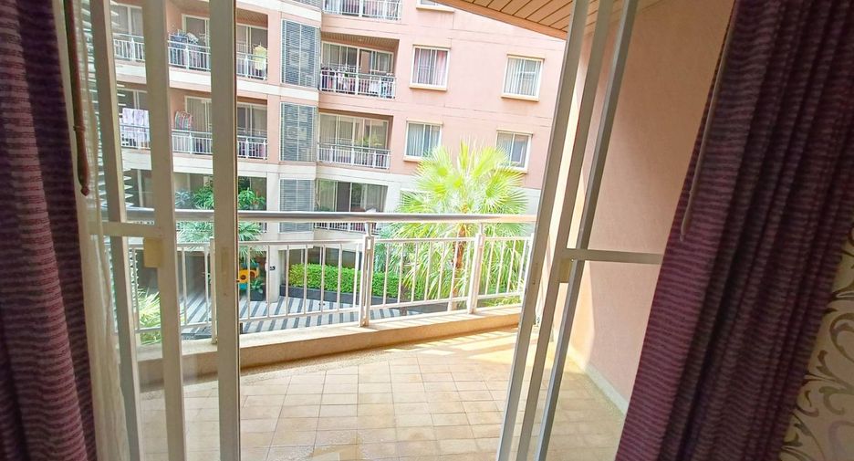 For rent 2 bedrooms condo in Watthana, Bangkok