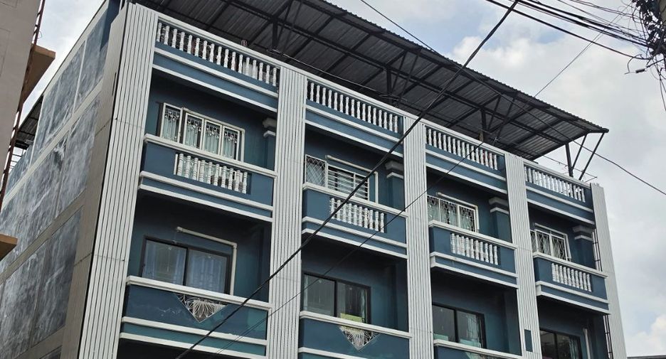 For sale retail Space in Chatuchak, Bangkok