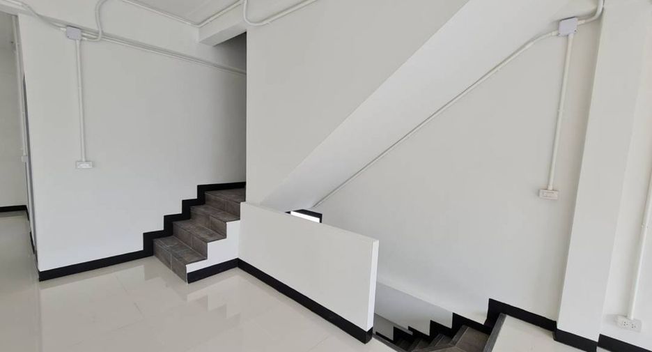 For sale retail Space in Chatuchak, Bangkok