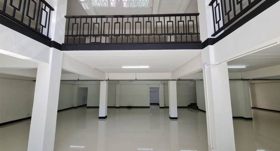 For sale retail Space in Chatuchak, Bangkok
