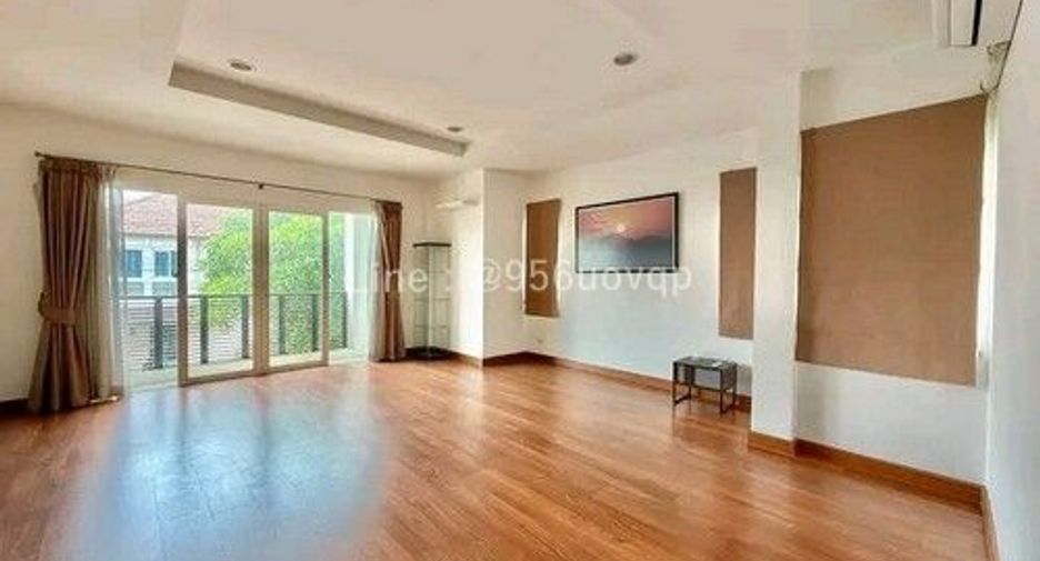 For sale 3 ベッドルーム house in Lat Krabang, Bangkok