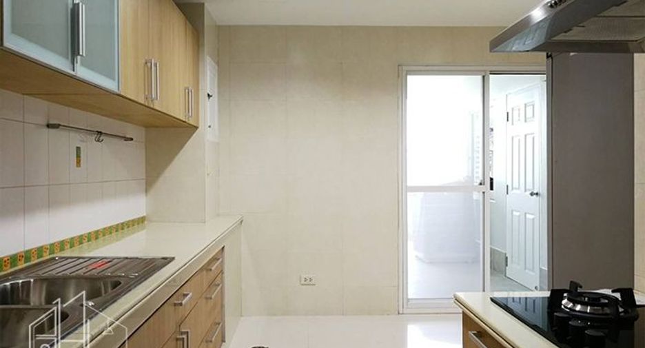 For rent 3 ベッドルーム condo in Watthana, Bangkok