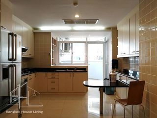 Аренда 4 спальни кондо в Кхлонг Тоеи, Бангкок