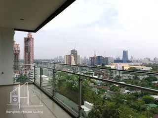 À louer 3 chambres condo à Khlong Toei, Bangkok