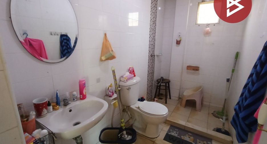 For sale 3 bedrooms house in Nong Chok, Bangkok