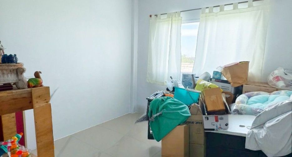 For sale 3 ベッドルーム townhouse in Mueang Samut Sakhon, Samut Sakhon