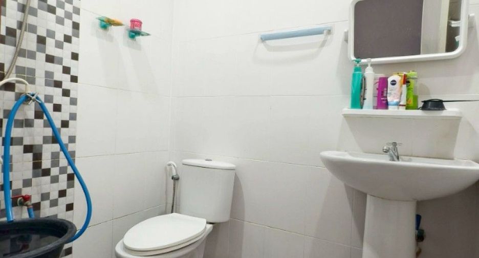 For sale 3 ベッドルーム townhouse in Mueang Samut Sakhon, Samut Sakhon