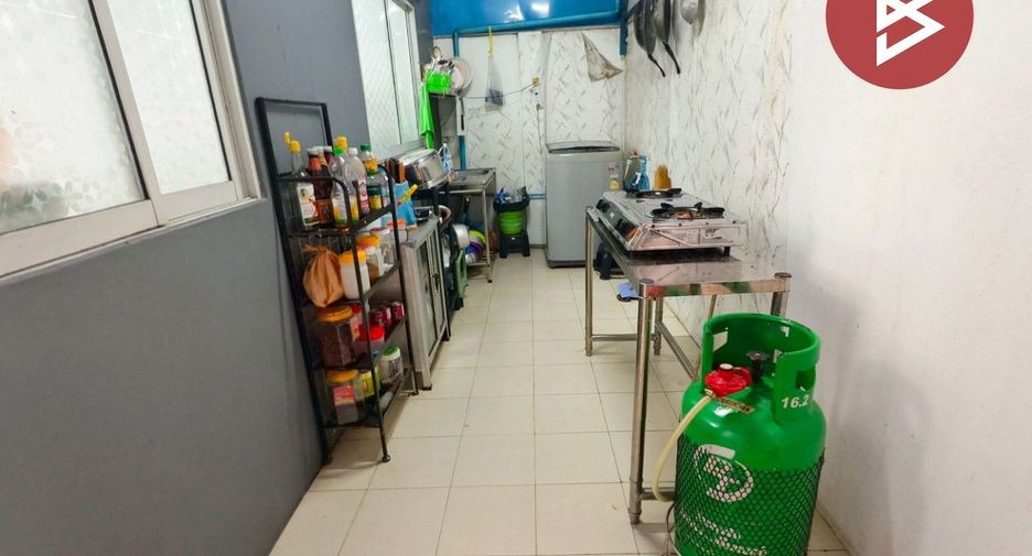 For sale 3 ベッドルーム townhouse in Mueang Samut Sakhon, Samut Sakhon