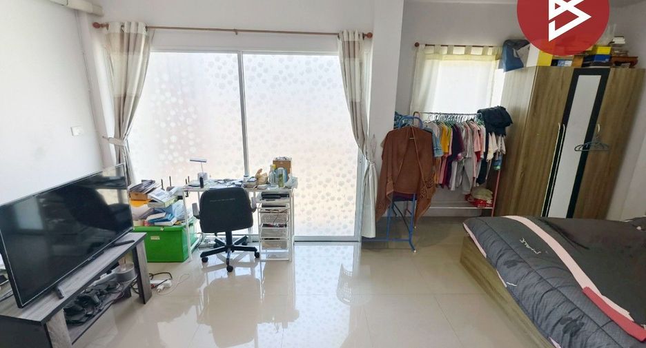 For sale 3 ベッドルーム townhouse in Mueang Samut Sakhon, Samut Sakhon