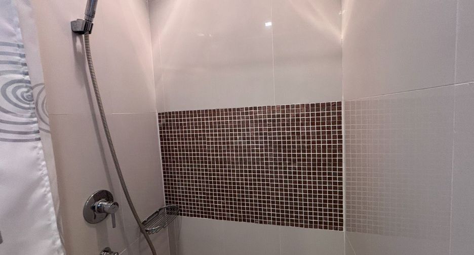 For sale 1 bed condo in Klaeng, Rayong