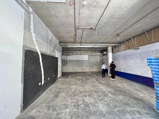 For rent retail Space in Watthana, Bangkok