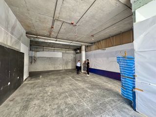 For rent retail Space in Watthana, Bangkok