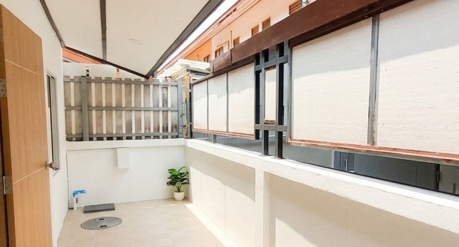 Продажа 2 спальни таунхаус в Mueang Ratchaburi, Ратбури
