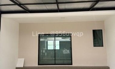 For sale 3 bedrooms townhouse in Saphan Sung, Bangkok