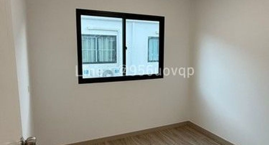 Продажа 3 спальни таунхаус в Сапхан Сунг, Бангкок