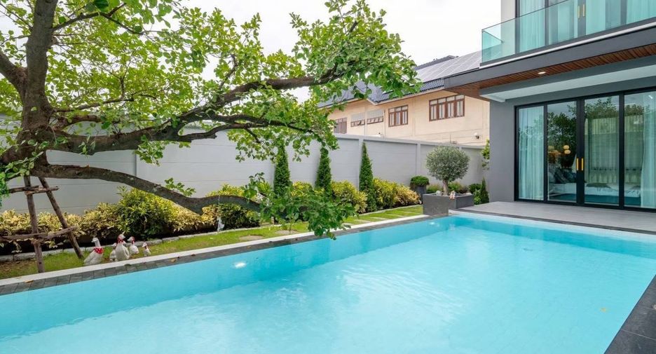 For sale 5 bedrooms house in East Pattaya, Pattaya