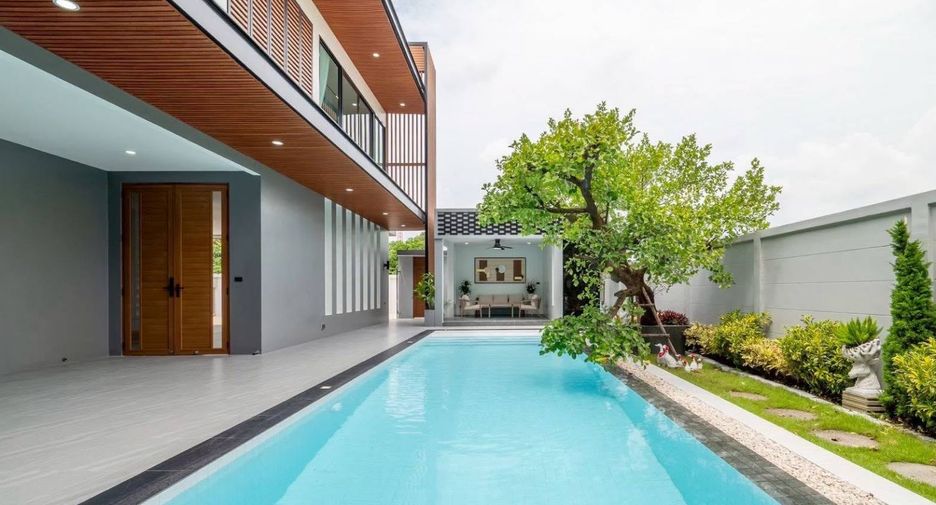 For sale 5 bedrooms house in East Pattaya, Pattaya