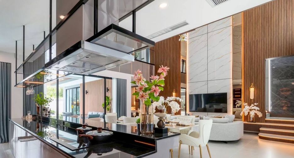 For sale 5 bedrooms house in East Pattaya, Pattaya