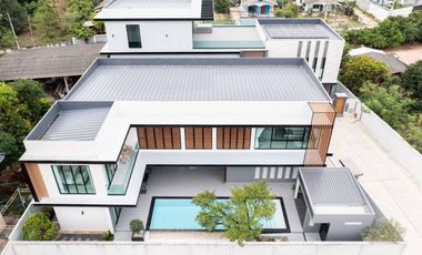 For sale 5 bedrooms house in East Pattaya, Pattaya