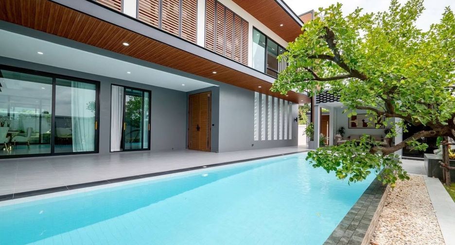For sale 5 bedrooms house in East Pattaya, Pattaya