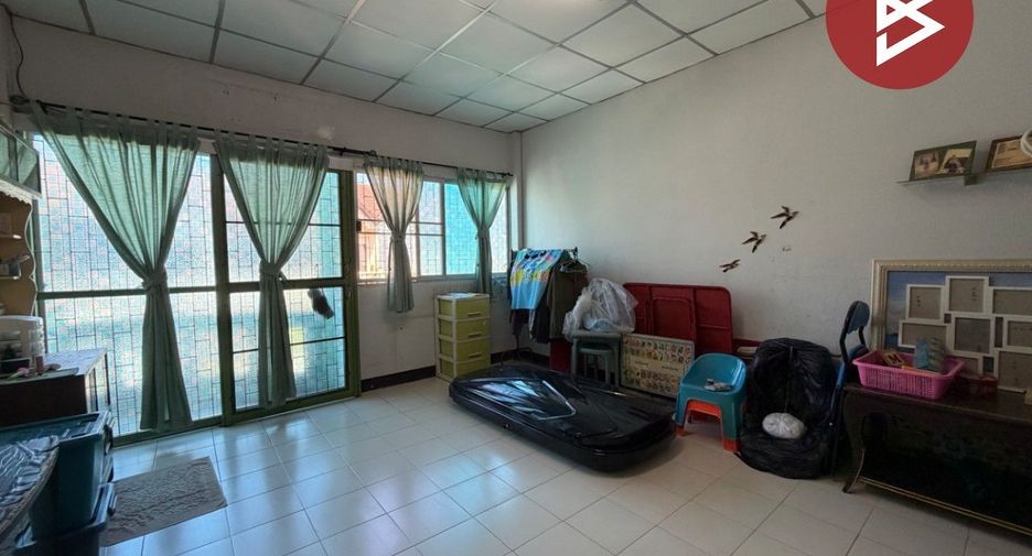 Reihenhaus zum Kauf mit 3 Zimmer in Thung Khru, Bangkok