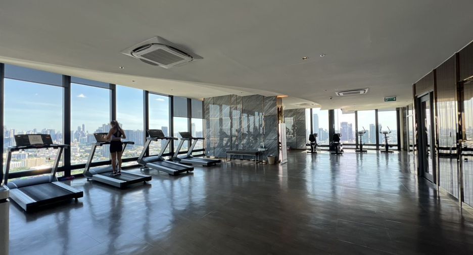 For sale 1 bed condo in Khlong Toei, Bangkok