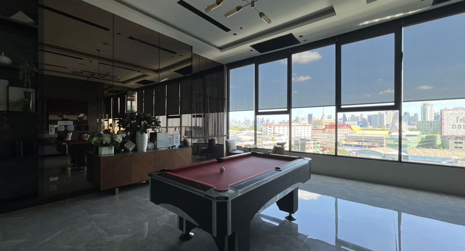 For sale 1 bed condo in Khlong Toei, Bangkok