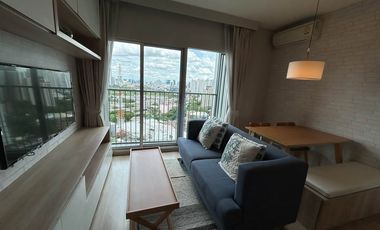 For rent 2 bedrooms condo in Huai Khwang, Bangkok