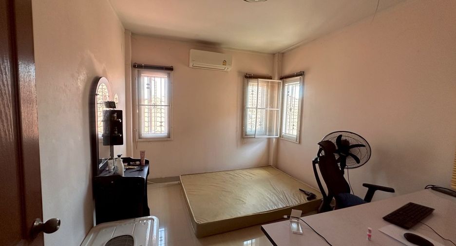 Casa en venta de 3 habitaciones en Pluak Daeng, Rayong