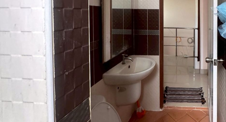 Casa en venta de 3 habitaciones en Pluak Daeng, Rayong