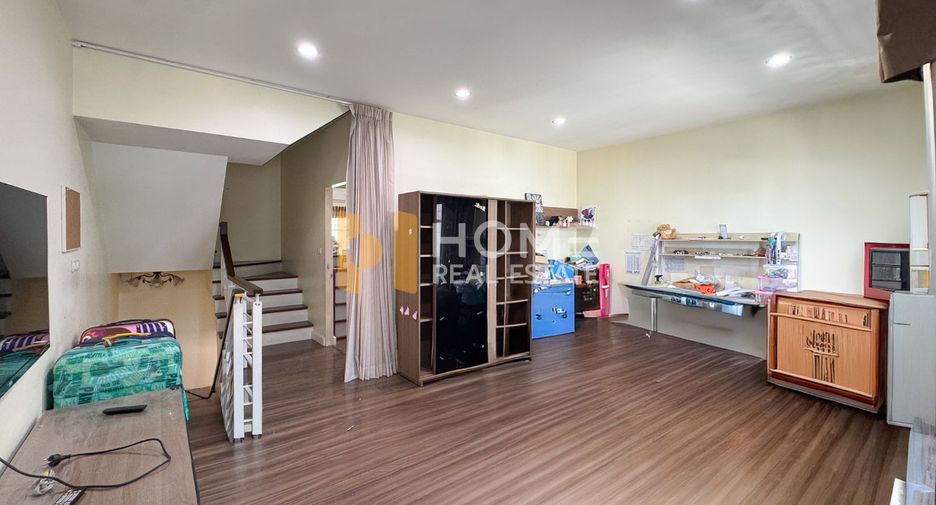 For sale 3 bedrooms townhouse in Prawet, Bangkok