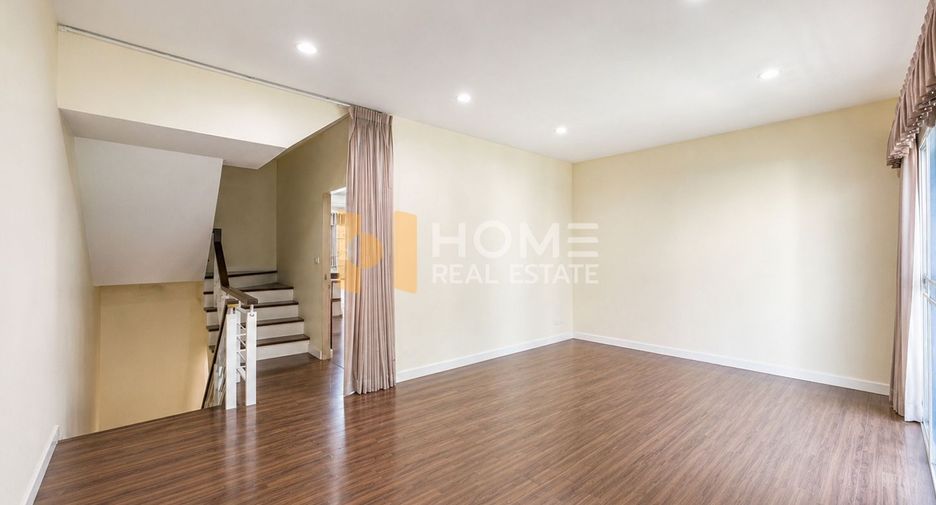 For sale 3 bedrooms townhouse in Prawet, Bangkok