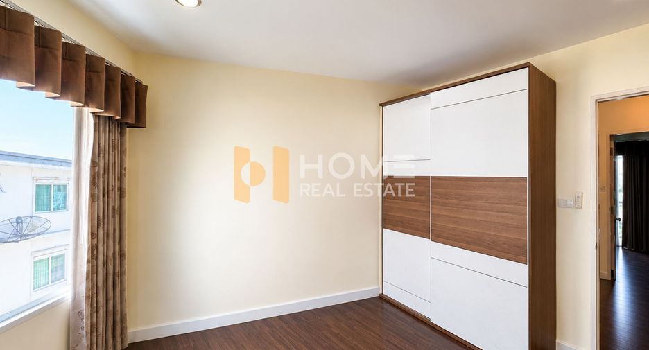 For sale 3 bedrooms townhouse in Prawet, Bangkok