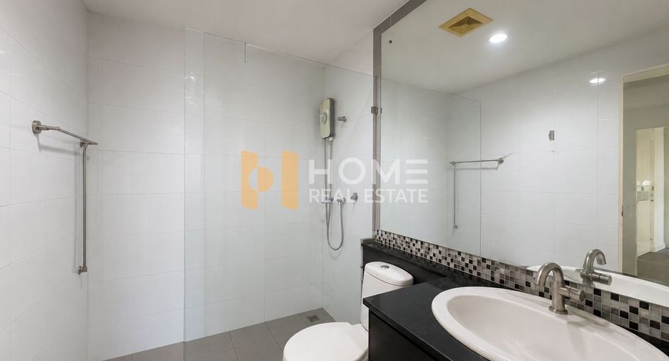 For sale 3 bedrooms townhouse in Prawet, Bangkok