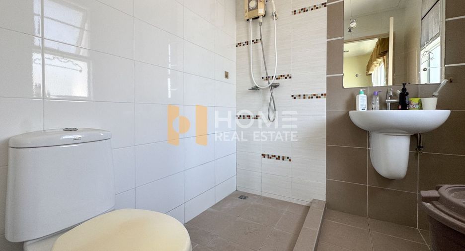 For sale 3 bedrooms townhouse in Prawet, Bangkok