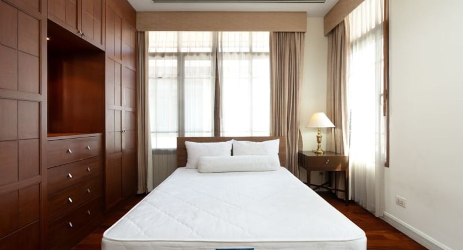 À louer 4 chambres condo à Watthana, Bangkok