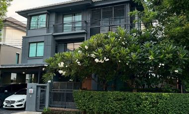 For sale 3 bedrooms house in Suan Luang, Bangkok