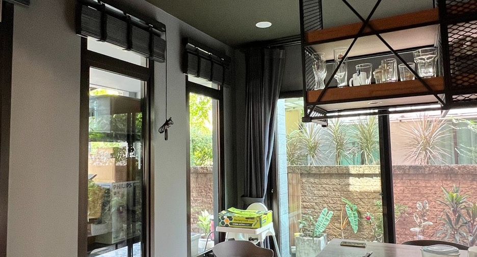 For sale 3 bedrooms house in Suan Luang, Bangkok