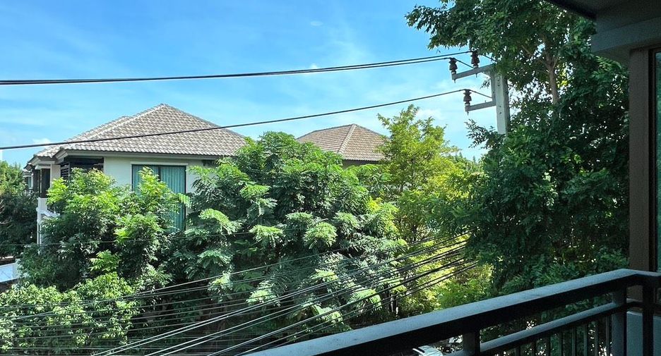 For sale 3 bedrooms house in Suan Luang, Bangkok