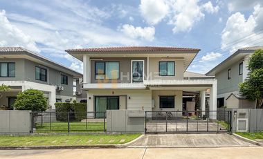 For sale 4 bedrooms house in Lat Krabang, Bangkok