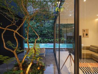 À louer et à vendre 6 chambres villa à Hang Dong, Chiang Mai